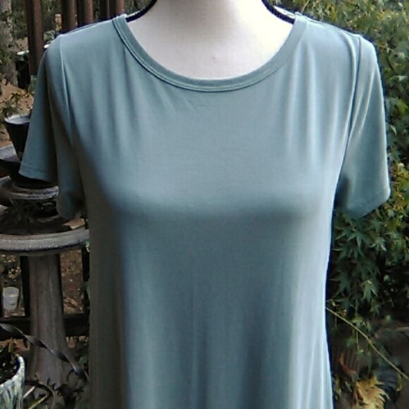 Alya Shift Dress  - Picture 2 of 10